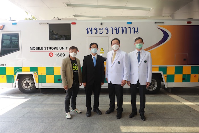 AIS 5G capabilities enable Siriraj medics and Mahidol engineers Mobile Stroke Unit goes into remote districts nationwide for rapid assistance to stroke