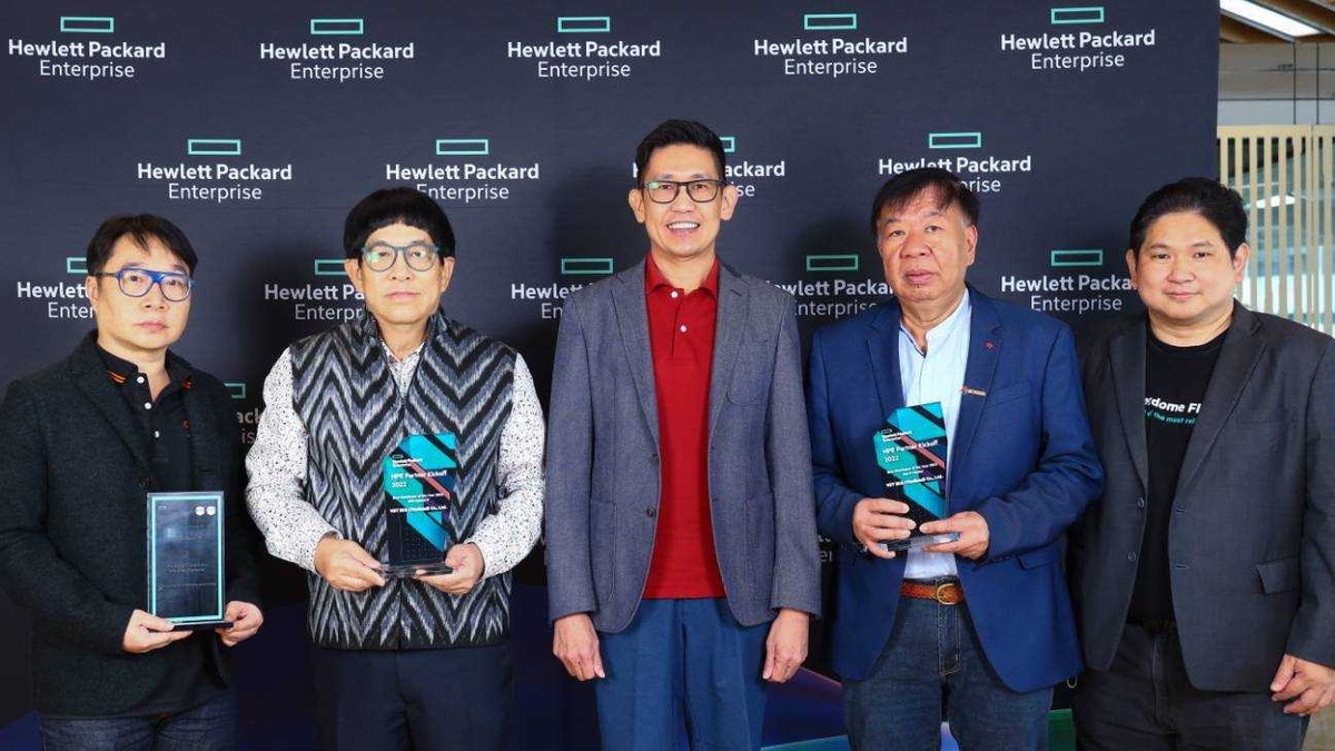 VST ECS (Thailand) garnered 2 awards of Best Distributor of the Year 2021 from HPE