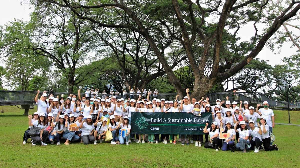 CBRE Thailand's Management and Staff Go for a Walk and Plant Trees at Benchakitti Forest Park