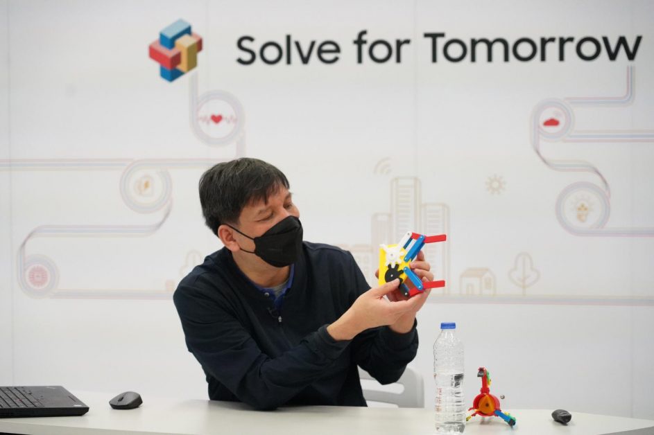 ซัมซุงปั้นนวัตกรรุ่นใหม่ อัพสกิลทักษะแห่งอนาคต นำเสนอไอเดียโซลูชันเพื่อสังคม จากผู้เข้าประกวด 20 ทีม ในโครงการ Samsung Solve for