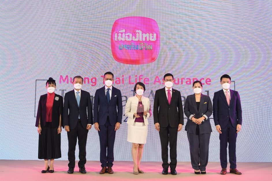 รพ. กรุงเทพ คว้า 3 รางวัลเกียรติยศสูงสุด ในงาน Muang Thai Life Assurance Hospital Awards 2021