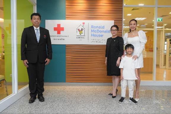 มูลนิธิโรนัลด์ แมคโดนัลด์ เฮาส์ ประเทศไทย ชวนเหล่าดาราและเซเลบใจบุญ ส่งมอบความช่วยเหลือแก่ผู้ป่วยเด็กและครอบครัว ผ่านกิจกรรม RMHC Paint for KIDS