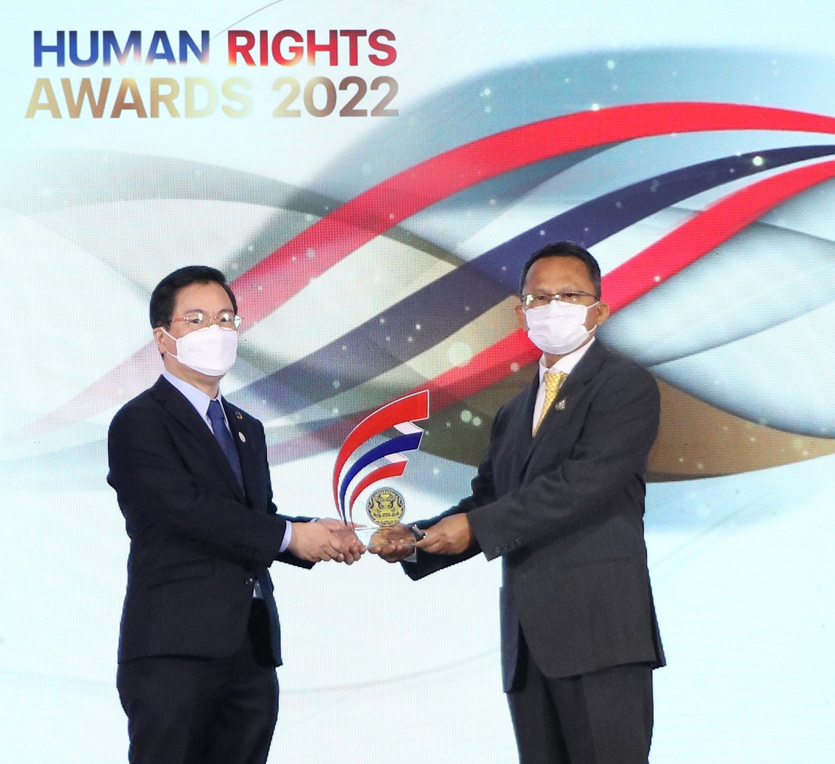 กลุ่มมิตรผล ก้าวสู่การเป็นองค์กรต้นแบบด้านสิทธิมนุษยชน รับรางวัลดีเด่นประจำปี 2565 ต่อเนื่องเป็นปีที่ 3 จากกรมคุ้มครองสิทธิและเสรีภาพ