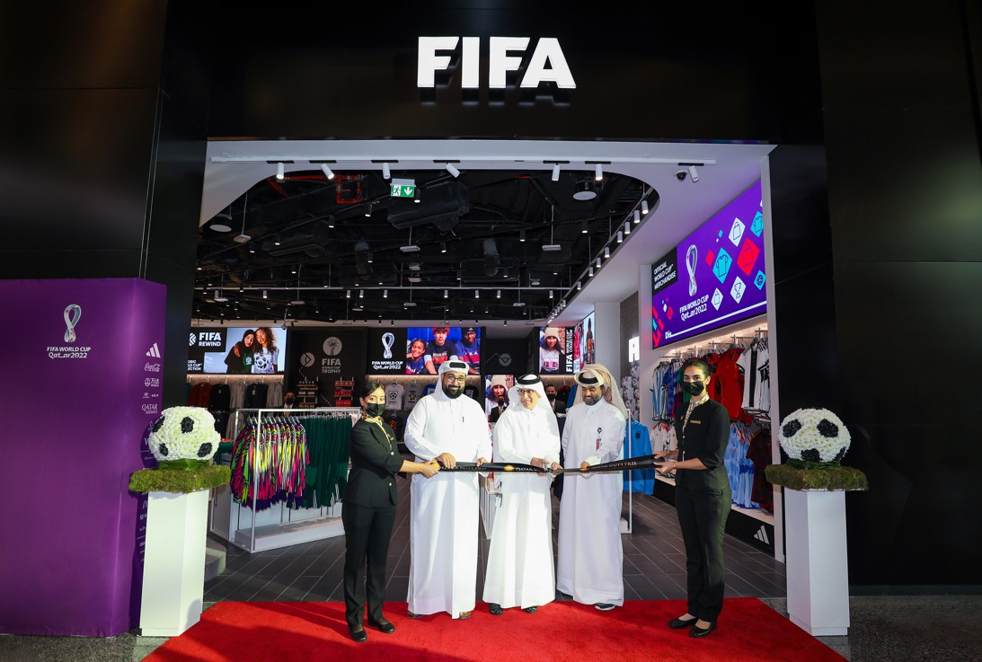กาตาร์ ดิวตี้ ฟรี เปิดร้าน FIFA Store แห่งแรกที่ท่าอากาศยานนานาชาติฮามัด