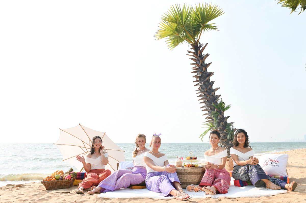Renowned Golfers Soak Up Some Sun Promoting Thai Culture in Conjunction with Honda LPGA Thailand 2023