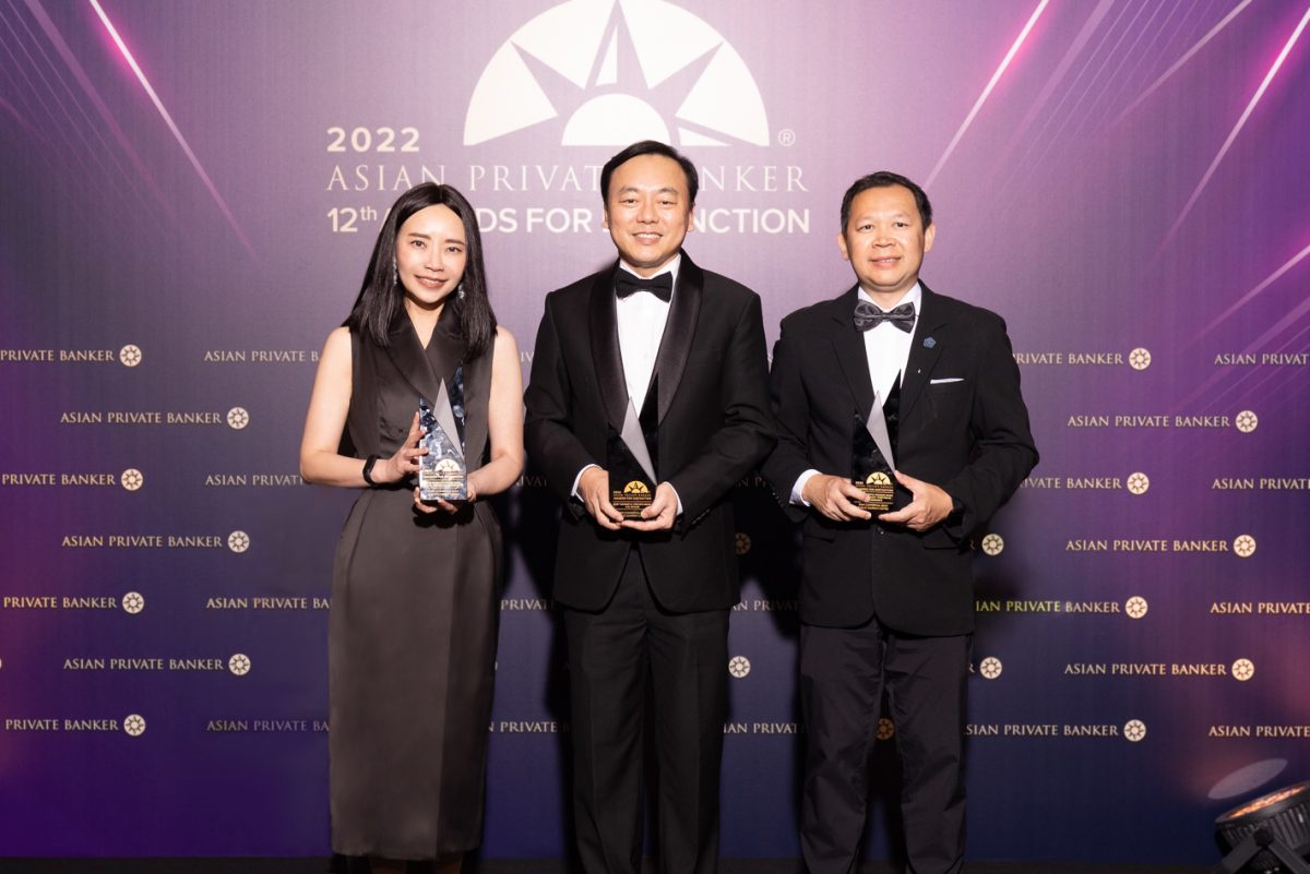 SCB WEALTH rises on the world stage, winning three awards for being best in digital wealth management, CIO, and