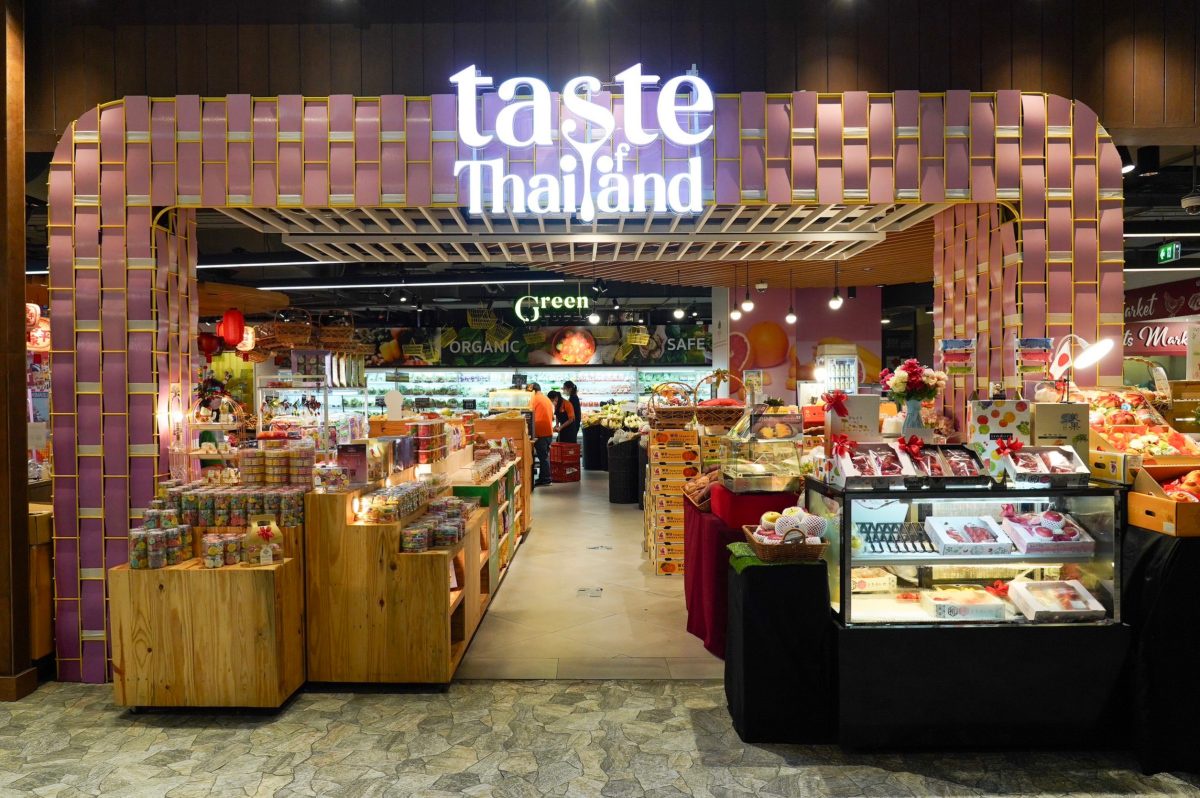 Dear Tummy Lifestyle Supermarket at ICONSIAM, opens a new zone of Taste of Thailand, for shopping with famous souvenirs across