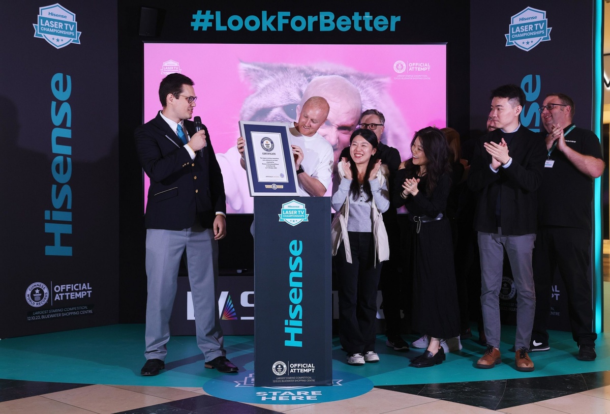 Hisense Secures GUINNESS WORLD RECORDS(TM) Title for Largest Staring Competition with 296 Entrants