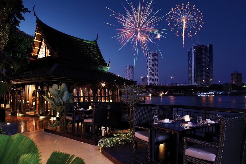Shangri-La Bangkok Celebrates 'Enchanted Wonders of 2023 Loy Krathong Night by the River of Kings'