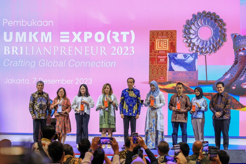 ประธานาธิบดีอินโดนีเซียให้เกียรติร่วมพิธีเปิดงาน UMKM EXPO(RT) BRILIANPRENEUR 2023 พร้อมยกย่องบทบาทของธนาคารบีอาร์ไอในการสนับสนุนธุรกิจ