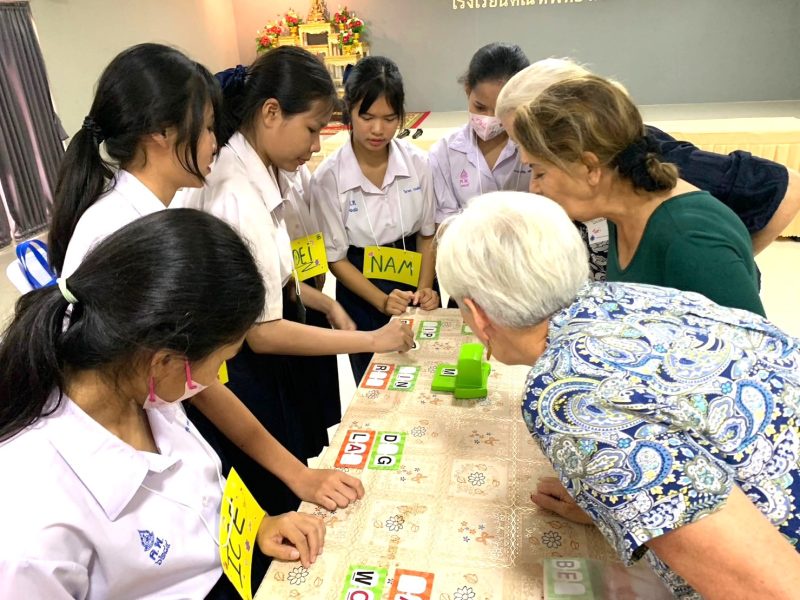 สมาคมสตรีอเมริกันแห่งประเทศไทยจับมือมูลนิธิ EDF พัฒนาทักษะภาษาอังกฤษในโรงเรียน