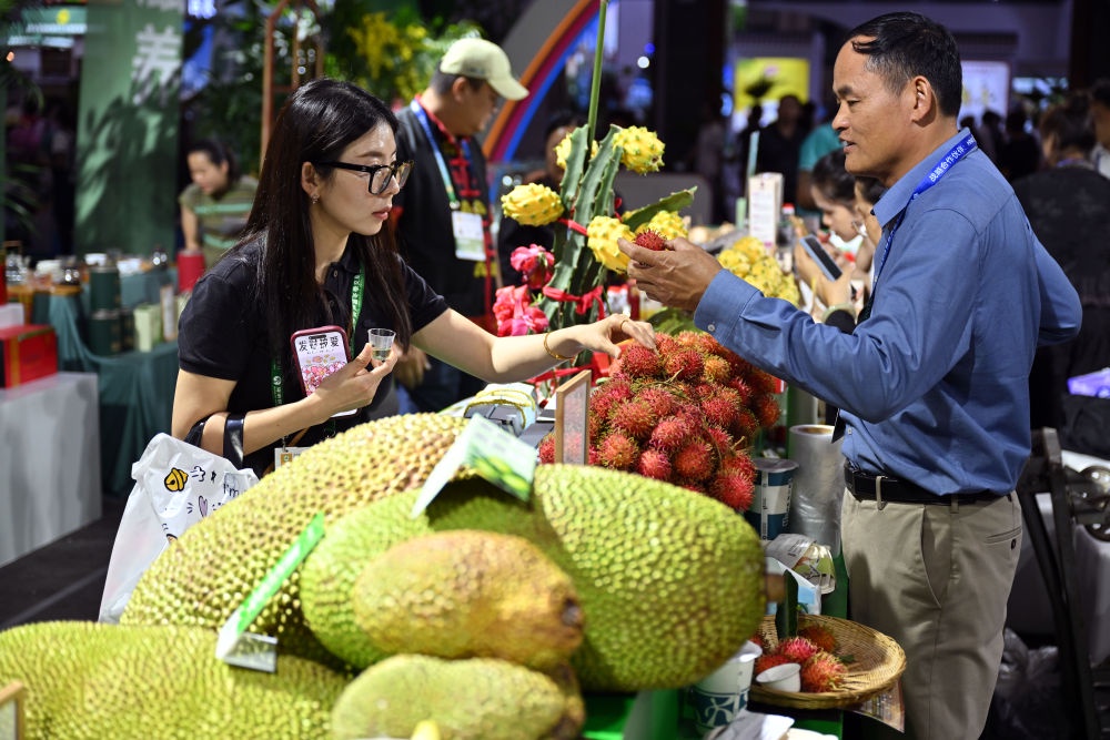 Featured products of many countries appeared at the 2023 China (Hainan) Winter Trade Fair