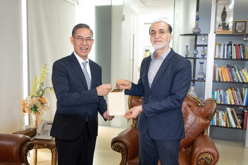 ibank received an invitation from the Ambassador of the Islamic Republic of Iran to Thailand to discuss opportunities to build trade and investment