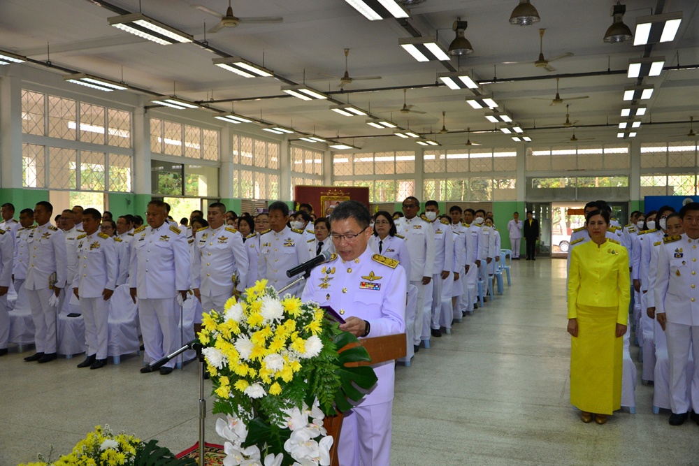 สำนักงานพัฒนาฝีมือแรงงานแพร่ จัดพิธีวางพานพุ่มดอกไม้สดเนื่องในวันมาตรฐานฝีมือแรงงานแห่งชาติ พระบิดาแห่งมาตรฐานการช่างไทย ประจำปี