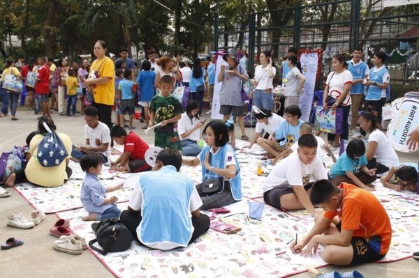 ครอบครัวพอเพียง ม.ศรีปทุม จิตอาสา จัดกิจกรรมส่งมอบความสุข วันเด็กแห่งชาติ 2563 ชุมชนเคหะบางบัว