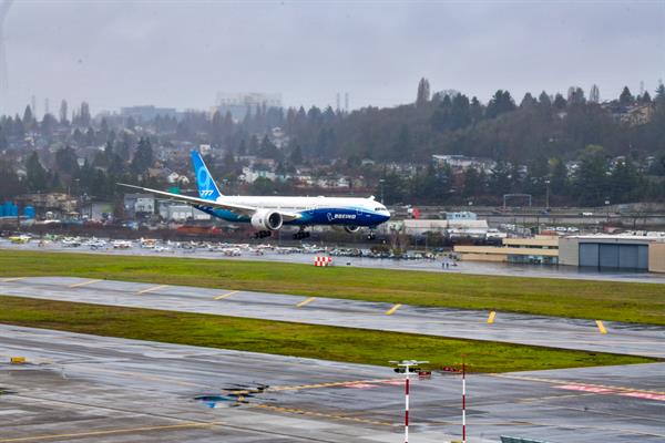 โบอิ้งประกาศความสำเร็จ หลังการขึ้นบินครั้งแรกของเครื่องบิน โบอิ้ง 777X