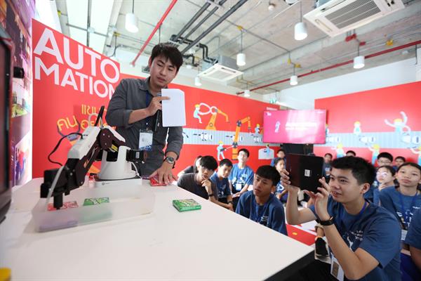 ซัมซุงจัดค่าย Future Career Bootcamp ซีซั่น 2 แนะนำเทคโนโลยี AI-Big Data-Automation กระตุ้นเด็กไทยรับมือความท้าทายตลาดแรงงาน