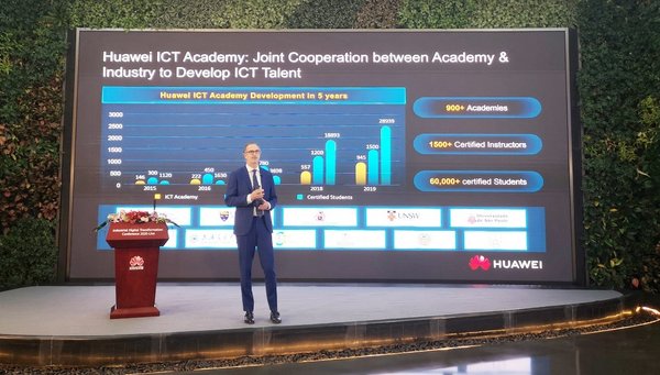 หัวเว่ย เปิดตัวโครงการ Huawei ICT Academy Program 2.0 มุ่งพัฒนาบุคลากร ICT จำนวน 2 ล้านคนภายใน 5 ปี