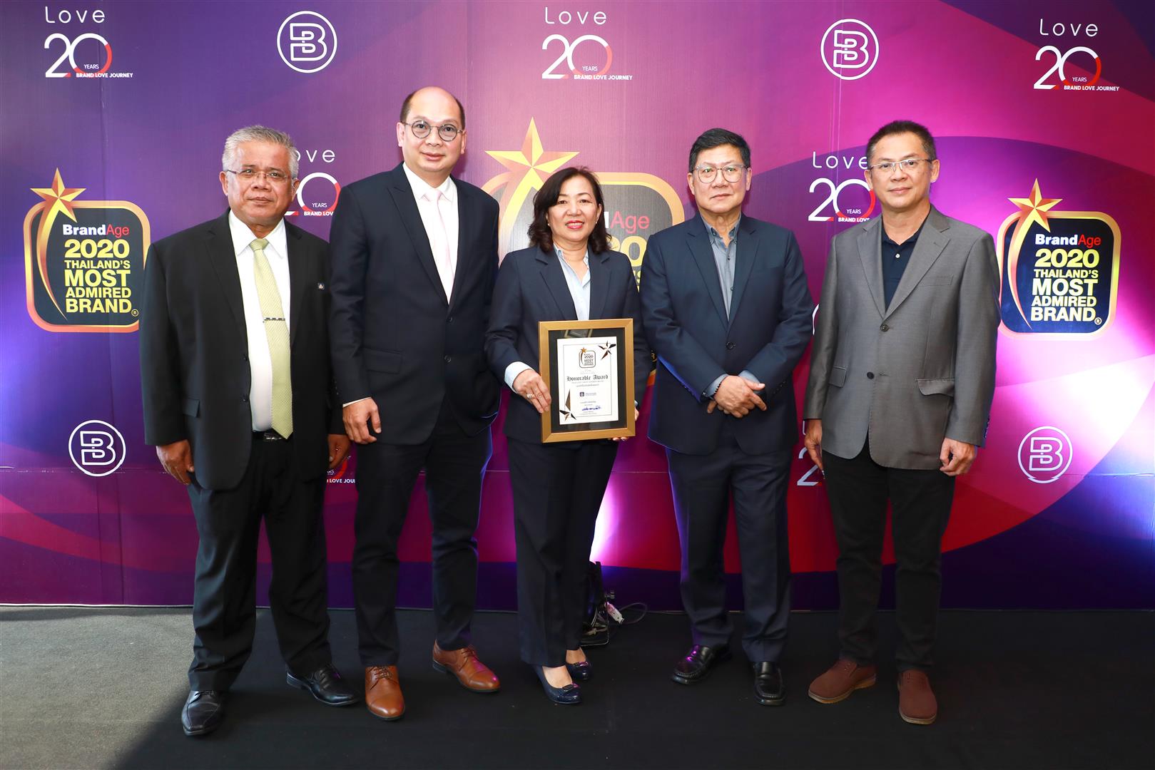 วิริยะประกันภัย รับรางวัล Thailand's Most Admired Brand ผู้นำกลุ่มประกันภัย ครองความน่าเชื่อถือสูงสุด 17 ปี ต่อเนื่อง