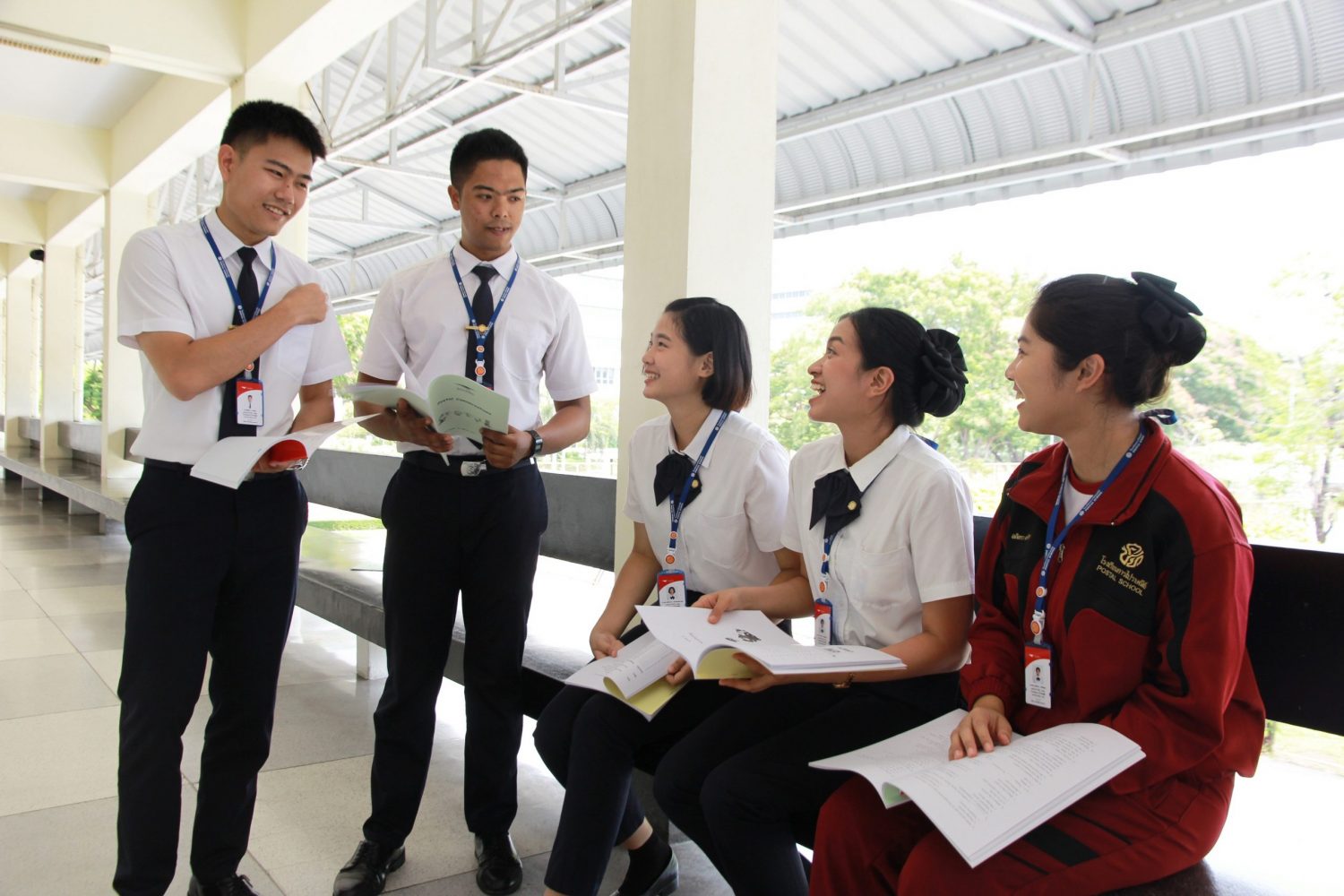 ภาพข่าว: ไปรษณีย์ไทย ชะลอรับสมัครนักเรียนโรงเรียนการไปรษณีย์ ประจำปี 2563