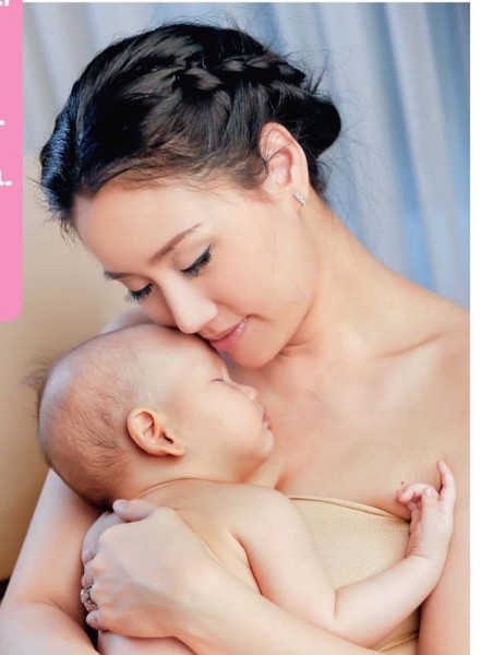 นมแม่สามารถสร้างภูมิต้านทานให้กับลูกได้ดีที่สุด กระทรวงสาธารณสุข แนะนำให้แม่เลี้ยงลูกด้วยนมตนเองต่อไป ในช่วงภาวะการระบาดโควิด-19