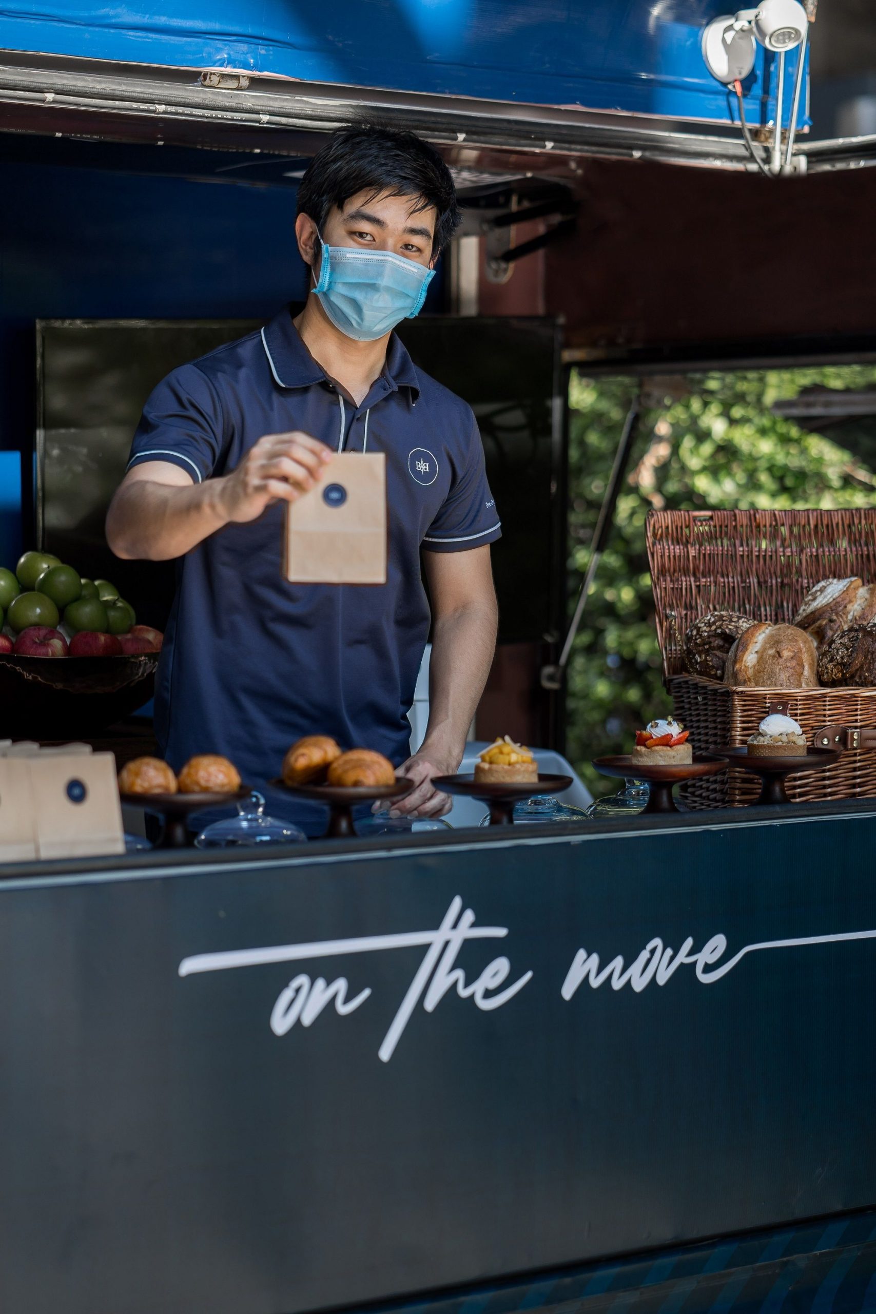 FRESH, PREMIUM FARE NOW CONVENIENTLY AVAILABLE AT ROSEWOOD BANGKOK ON THE MOVE DRIVE- THROUGH