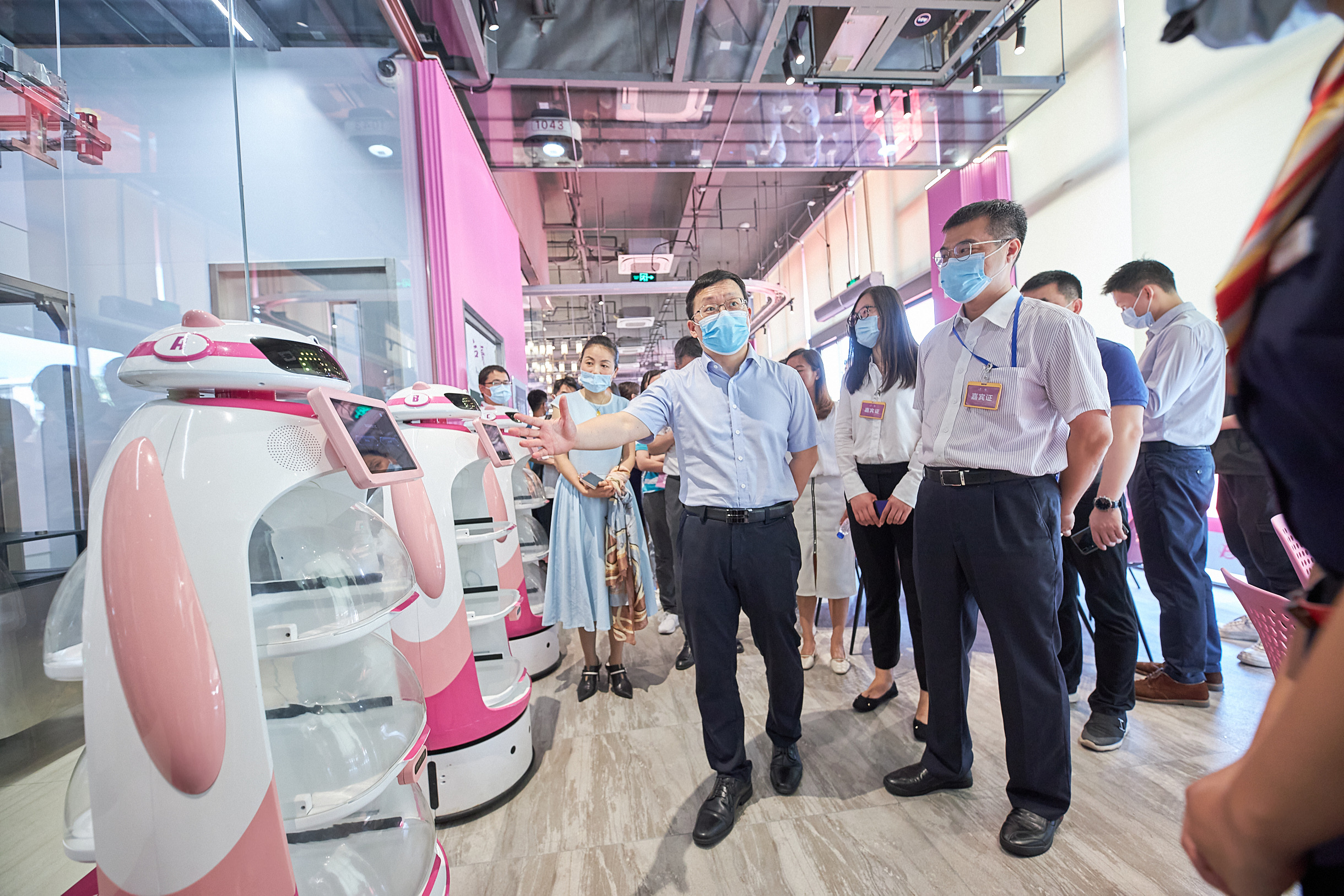 Country Garden Builds the World's First-ever Robot Restaurant Complex in Guangdong, China