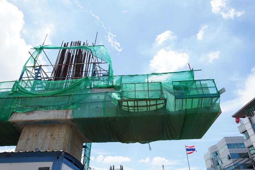 สภาวิศวกร รุดลงพื้นที่ ก่อสร้างรถไฟฟ้าสายสีชมพู ชี้งานก่อสร้างขนาดใหญ่ ต้อง Safety First !