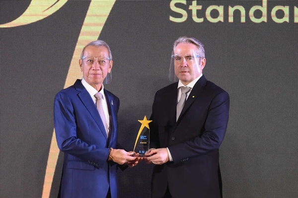 โรงแรมปทุมวัน ปริ๊นเซสได้รับมอบรางวัลรับรองมาตรฐานโรงแรมไทย