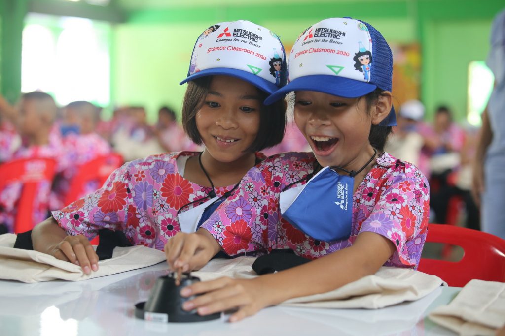 มูลนิธิมิตซูบิชิ อิเล็คทริคไทย เปิดประสบการณ์ ห้องเรียนวิทยาศาสตร์ เพื่อเยาวชนไทย