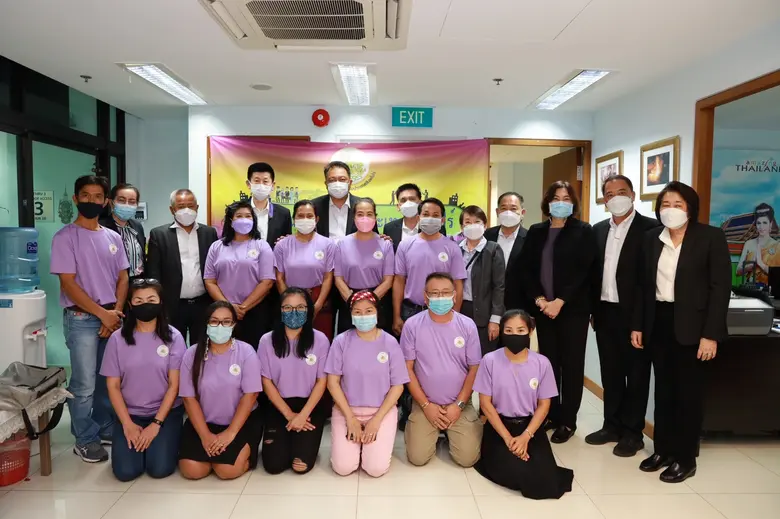 รมว.สุชาติ พบเอกอัครราชทูตไทย ณ สิงคโปร์ เยี่ยมอาสาสมัครแรงงาน รุกขยายตลาดช่วยคนไทยมีฝีมือ มีงานทำ