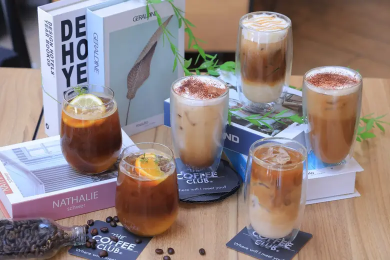 "เดอะ คอฟฟี่ คลับ" เผยความลับกาแฟคุณภาพระดับโลก คัดวัตถุดิบชั้นเยี่ยม ชงด้วยบาริสต้ามืออาชีพ พร้อมเปิดตัว 6 เมนูใหม่ สะท้อนร้านกาแฟออลเดย์ไดนิ่ง ที่เสิร์ฟโมเมนต์ดี ๆ ที่มีได้ทุกวัน