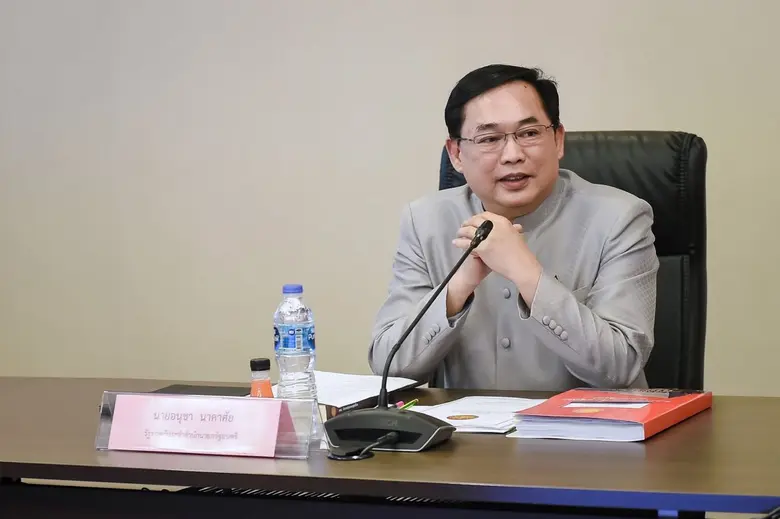 "อนุชา" เดินหน้าผลักดันเศรษฐกิจฐานรากเปิดโครงการ "โคล้านครอบครัว" หวังให้สมาชิกกองทุนฯ มีรายได้ และมีความมั่นคงในครอบครัว