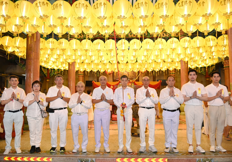 มูลนิธิป่อเต็กตึ๊ง จัดพิธีเวียนธูปศักดิ์สิทธิ์ เนื่องในเทศกาลกินเจ ประจำปี 2566 ณ ศาลเจ้าไต้ฮงกง มูลนิธิป่อเต็กตึ๊ง พลับพลาไชย กรุงเทพฯ