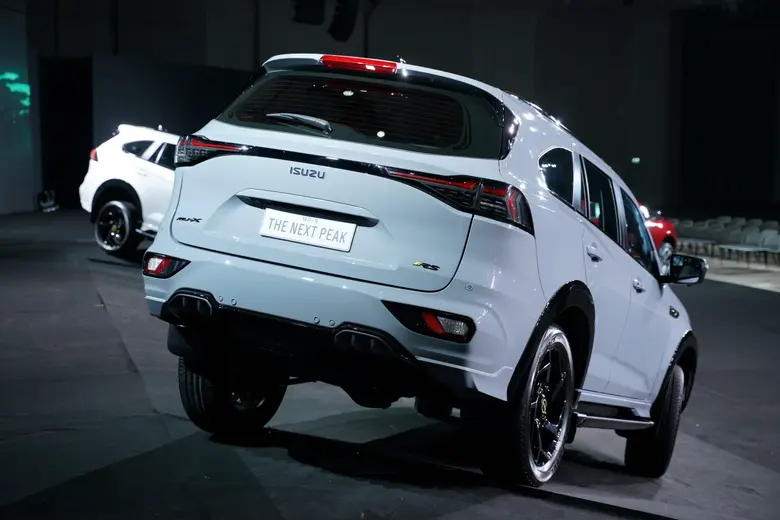 BRIDGESTONE DUELER H/T 684II ได้รับความไว้วางใจให้เป็นยางล้อมาตรฐานสำหรับสุดยอดรถอเนกประสงค์ ใหม่! MU-X "THE NEXT PEAK" จากอีซูซุ