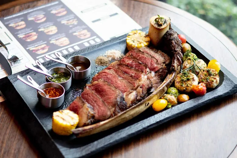 Big Bite Burger Bar & Grill teams up with Gourmet One and two renowned chefs.