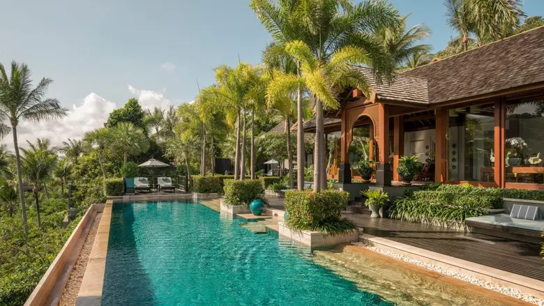 FOUR SEASONS RESORT KOH SAMUI INTRODUCES THE WHITE LOTUS BAR AT COCORUM WITH FOOD AND BEVERAGE INSPIRED BY SEASON 3 OF THE HBO ORIGINAL SERIES