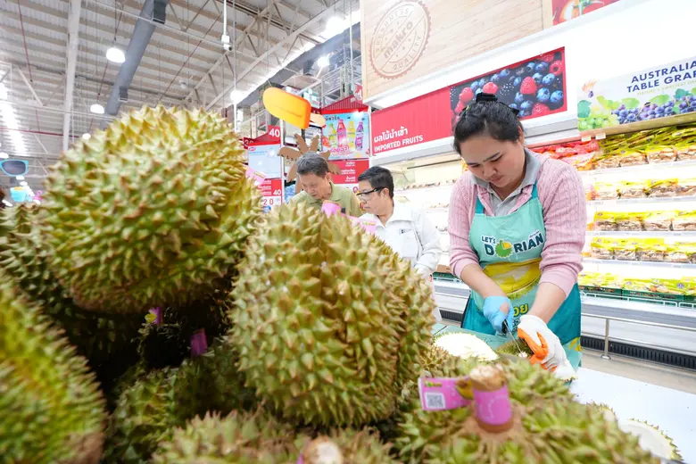 "CP Axtra" Brings Fresh Fruit Parades from Across Thailand to Makro-Lotus's Stores with "All-You-Can-Eat Durian Buffet"