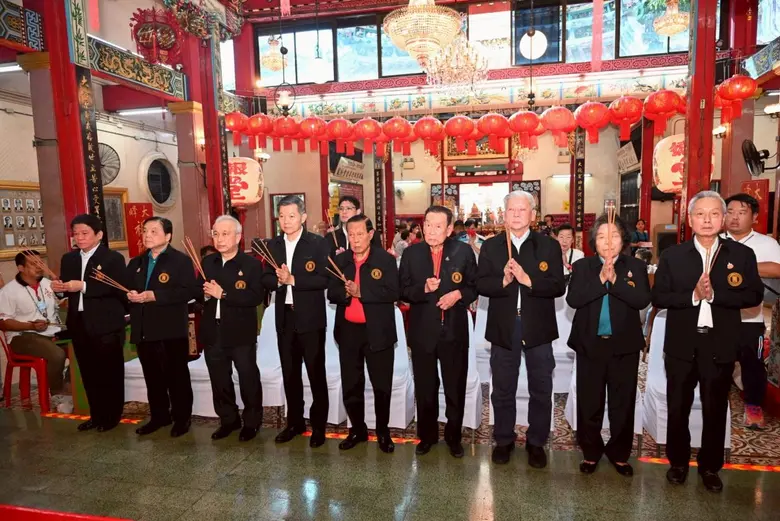 มูลนิธิป่อเต็กตึ๊ง ประกอบพิธีจุดเทียนเปิดงานฉลองบรรลุธรรมหลวงปู่ไต้ฮง ประจำปี 2568