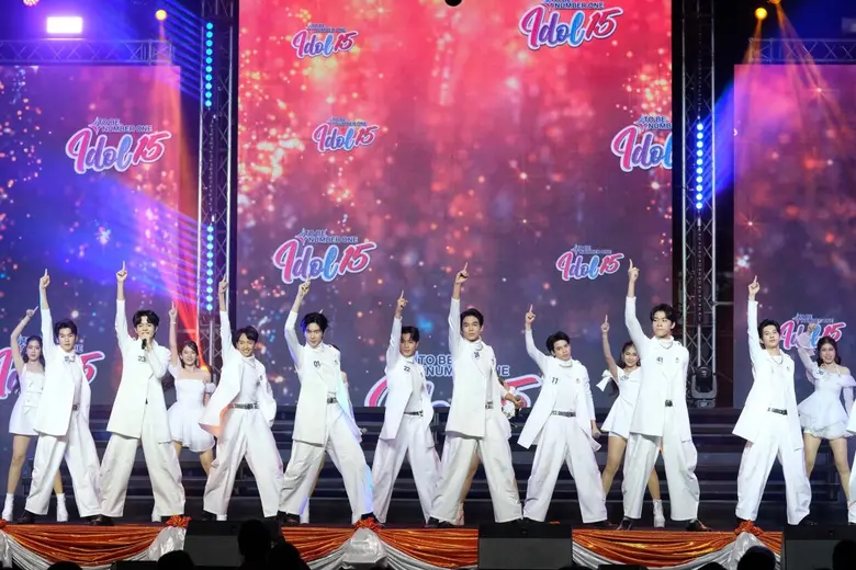 ชิน - ตั้ม - ต้น ยกนิ้ว คู่แชมป์ TO BE NUMBER ONE IDOL รุ่น 15 ตัวแทนเด็กเก่ง เด็กดี มีสไตล์