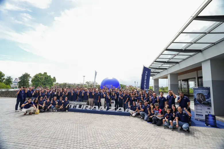 ค็อกพิทจัดงานประชุมประจำปี 2568 เสริมแกร่งสมาชิกแฟรนไชส์ทั่วประเทศ พร้อมพาเปิดประสบการณ์สัมผัสสมรรถนะยางรถยนต์ ในงานเปิดตัวผลิตภัณฑ์ BRIDGESTONE TURANZA 6