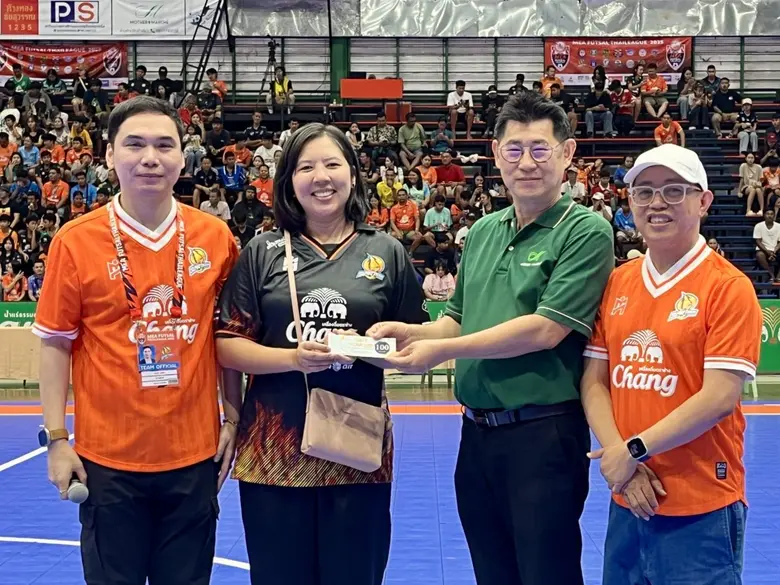 MOTHER ออกบูธ-มอบโชค แฟนฟุตซอล "กุ้งสายฟ้า" ศึก MEA ฟุตซอลไทยลีก 2025 นัดเปิดฤดูกาล