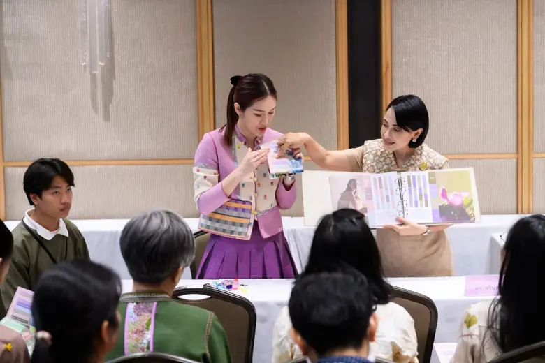 กระทรวงมหาดไทย เปิดเวที Coaching ผ้าลายพระราชทาน "ผ้าลายสิริราชพัสตราภรณ์" ที่เชียงใหม่ ปลุกพลัง OTOP ภาคเหนือ สร้างคุณค่าผ้าไทย สู่หัตถศิลป์ร่วมสมัย