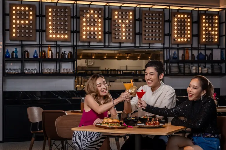 Eat Out with Marriott Bonvoy at Moxy Bangkok Ratchaprasong - Two Bold Dining Deals Await