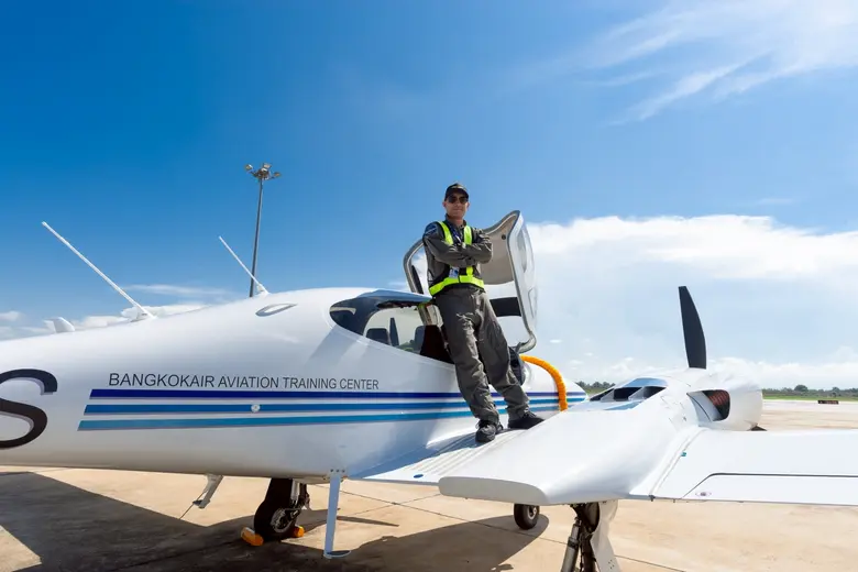 บางกอกแอร์ เอวิเอชั่น เทรนนิ่ง เซ็นเตอร์ รับมอบเครื่องบินฝึกบิน DIAMOND DA42NG มุ่งพัฒนาศักยภาพการฝึกอบรมนักบินสู่มาตรฐานสากล