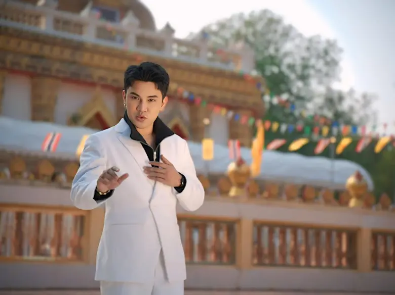 เฟรนด์ชิพ จับมือ ดวงตา คงทอง ร่วมไมค์เป็นสะพานบุญในเพลง บารมีสิริคุตโต