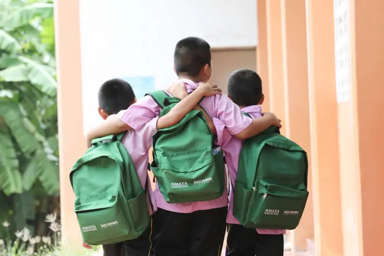 "อมตะ" รวมพลังพันธมิตรรักษ์โลก เดินหน้าโครงการ "Re-No-Waste" ส่งมอบกระเป๋ารีไซเคิล 3,000 ใบให้โรงเรียนรอบนิคมฯอมตะ