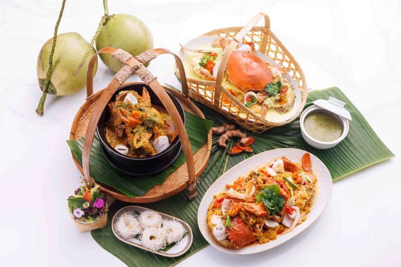 Seasonal Menu: Mud Crab Delights at Shangri-La Bangkok's Salathip Thai Restaurant