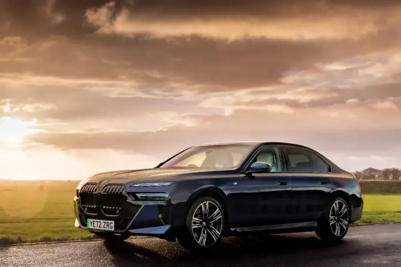 25th Anniversary + BMW The i7