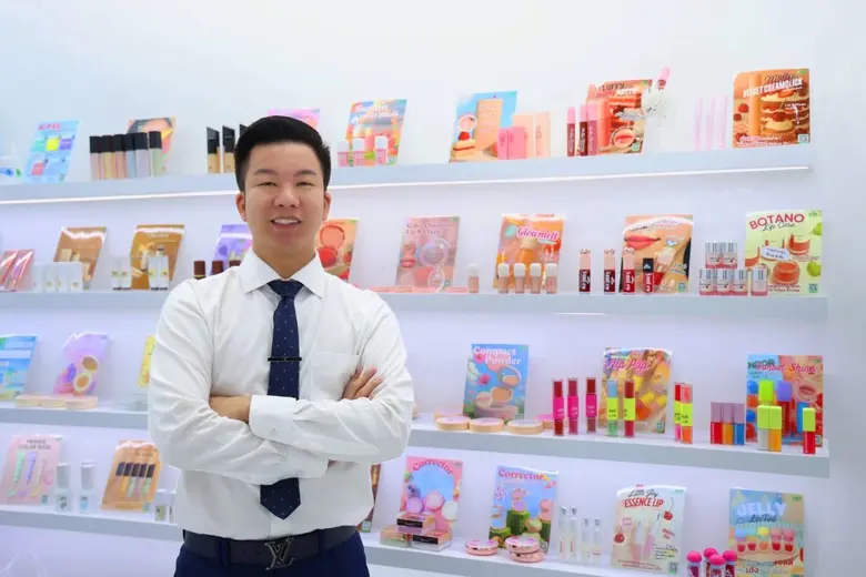 ไอซีที แมนูแฟคเจอริ่ง ผู้นำโรงงานผลิตเครื่องสำอาง OEM มาตรฐานสากล ตั้งเป้ารายได้ 1,500 ล้านบาทในปี 2568 พร้อมขยายตลาดสู่ AEC ยุโรป และสหรัฐอเมริกา